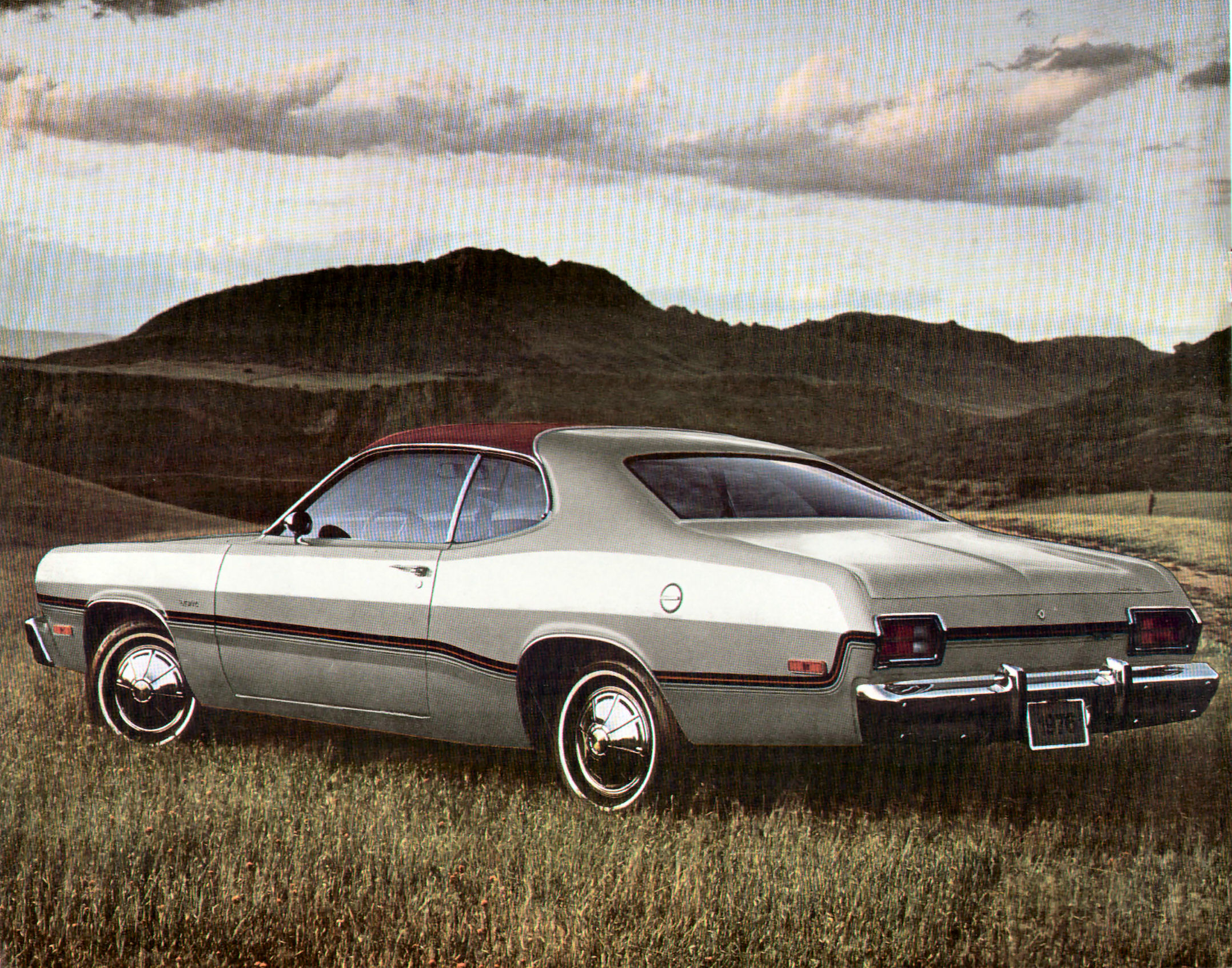 1976_Plymouth_Duster__Valiant-02