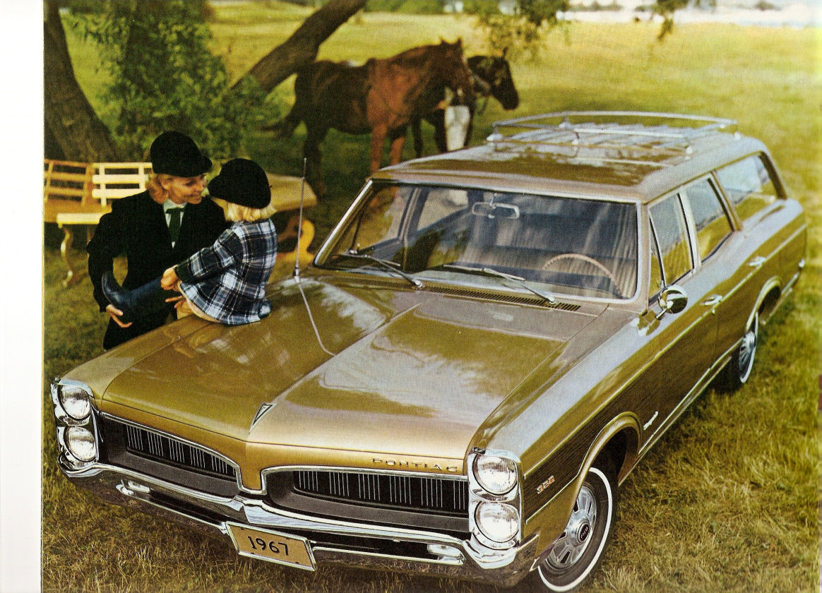 1967_Pontiac_Wagons-08
