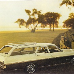 1967_Pontiac_Wagons-04