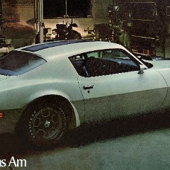 1971_Pontiac_Performance_Cars-24-25