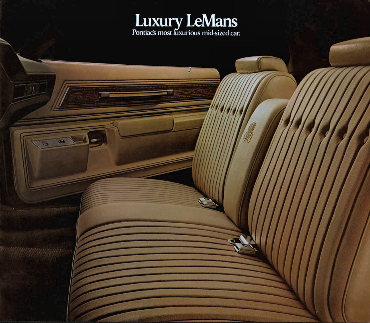 1973_Pontiac_Luxury_LeMans-01
