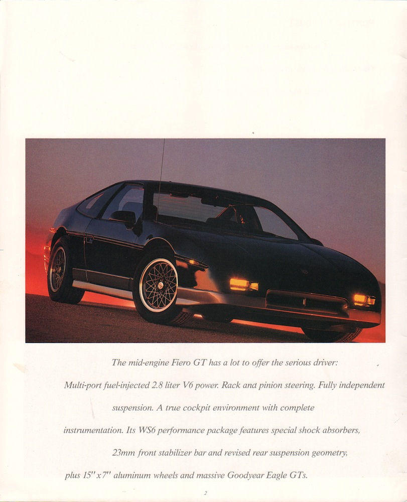 1986_Pontiac_Fiero_GT_and_600_SE-04