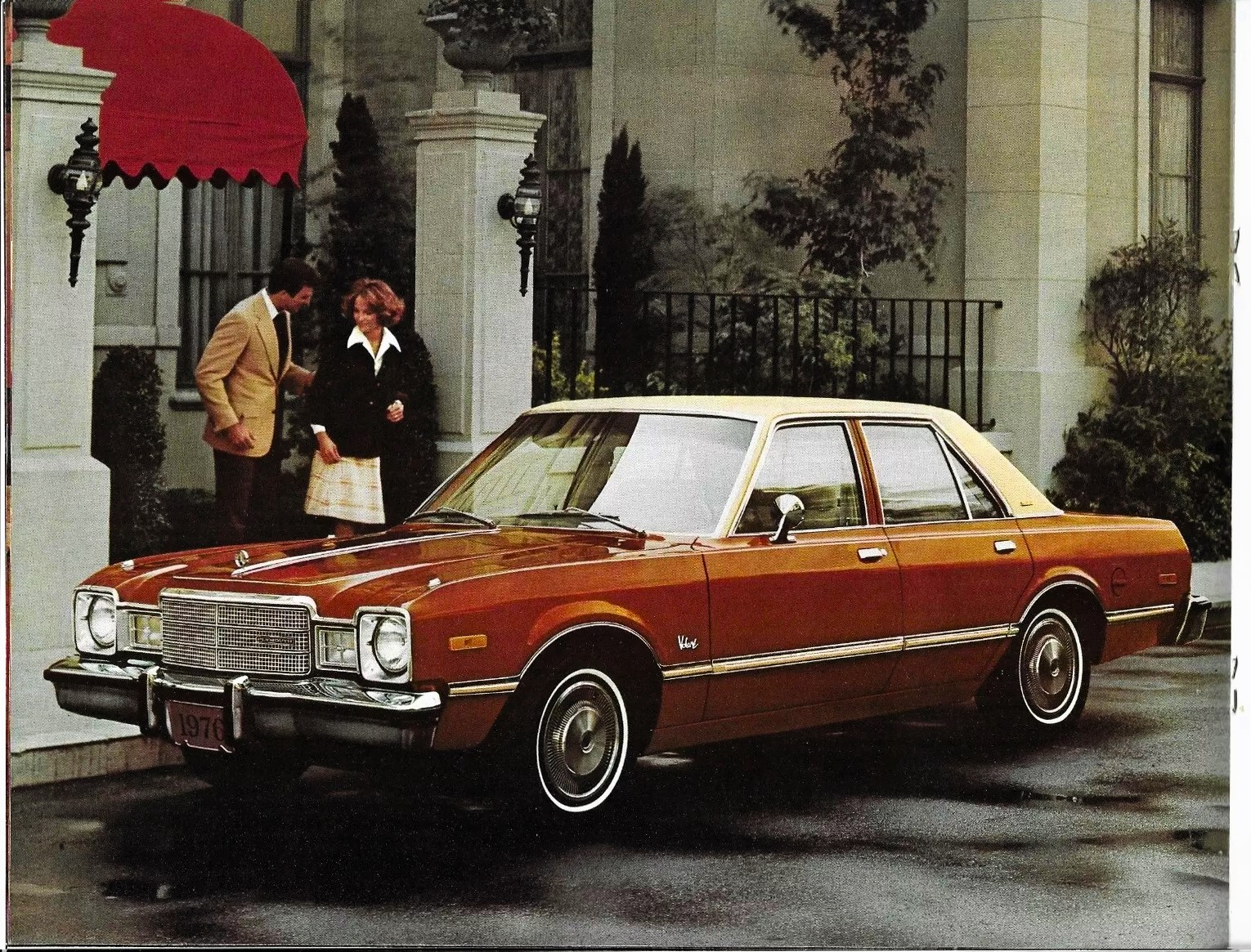 1976 Plymouth Volare Brochure 08