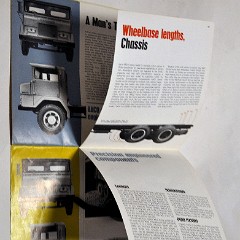 1969_Intrernational_Motor_Trucks-L04