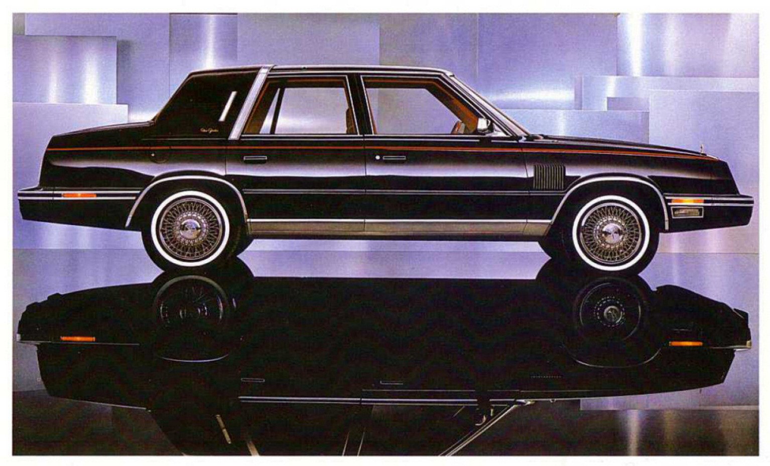1983_Chrysler_New_Yorker_Cdn-03-04