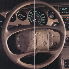 1995_Buick_Riviera_Cdn-Fr-16-17