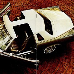 1977_Pontiac_Grand_Prix_Cdn-04-05