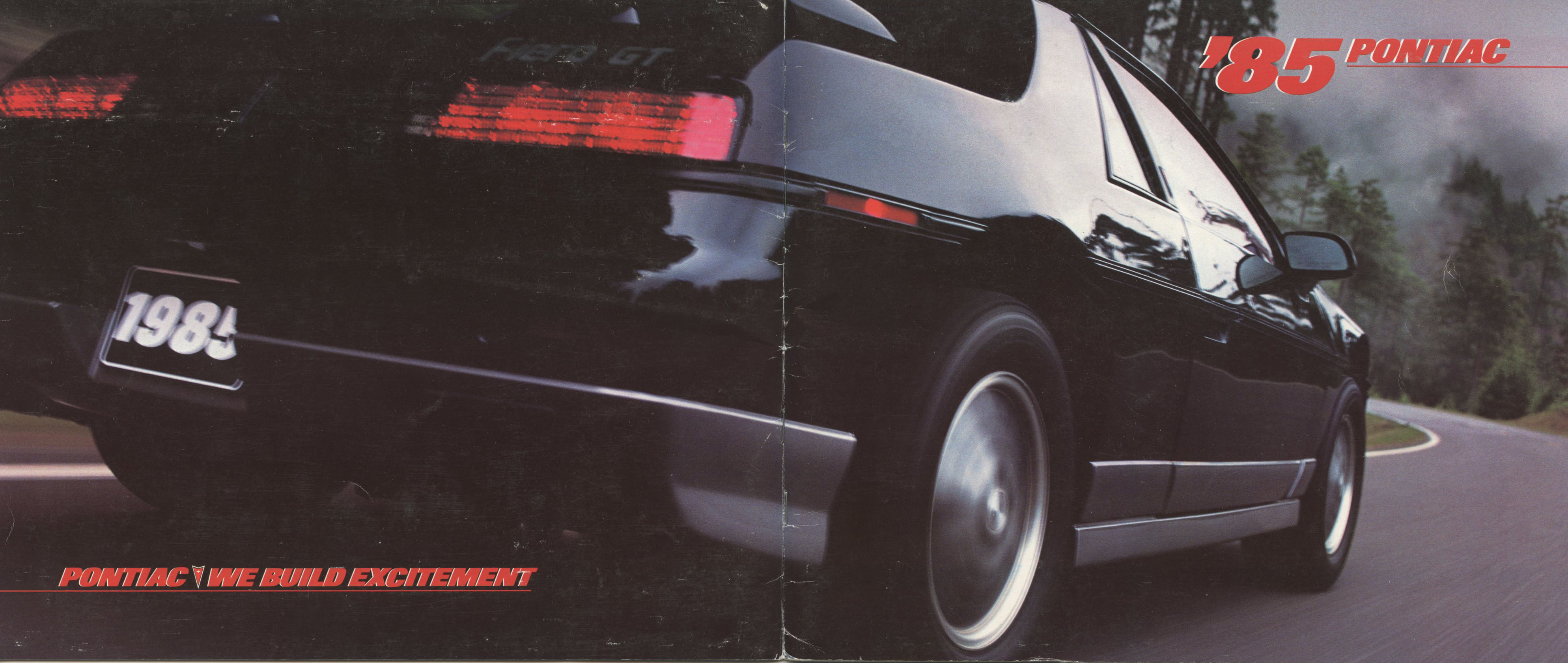 1985 Pontiac Full Line Prestige-74-00