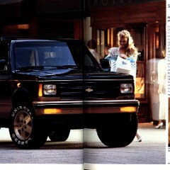 1989 Chevrolet Cars Full Line Brochure 60-61