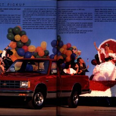1989 Chevrolet Trucks Full Line Brochure 18-19
