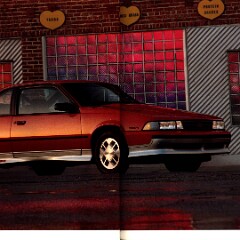 1990 Chevrolet Cars Full Line Brochure 070-071