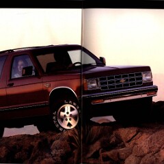 1990 Chevrolet Trucks Brochure Vol. 1 54-55