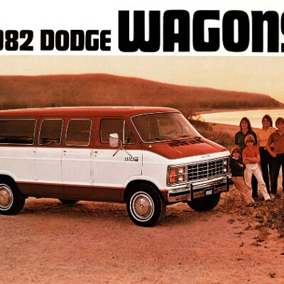 1982 Dodge Wagons Brochure (Cdn) 01