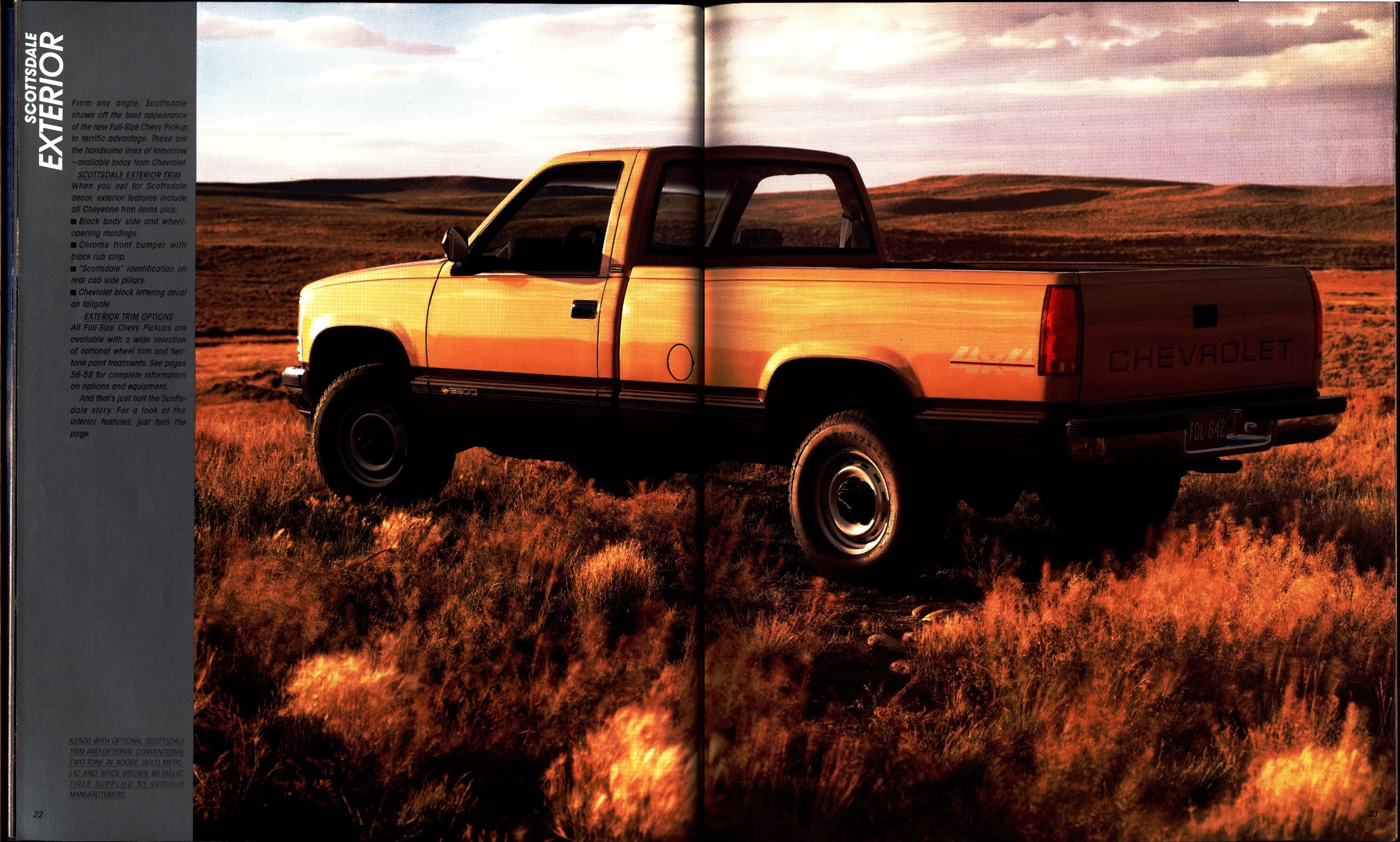 1988 Chevrolet Full Size Pickup Brochure 22-23