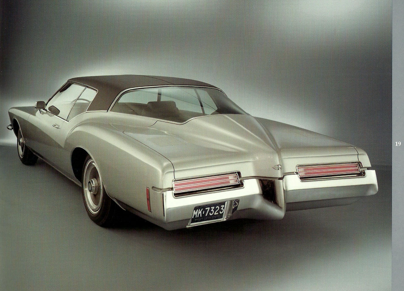 1999 Buick Riviera Silver Arrow-19