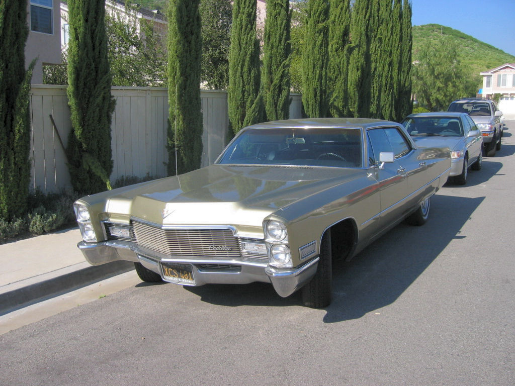 1968_Cadillac