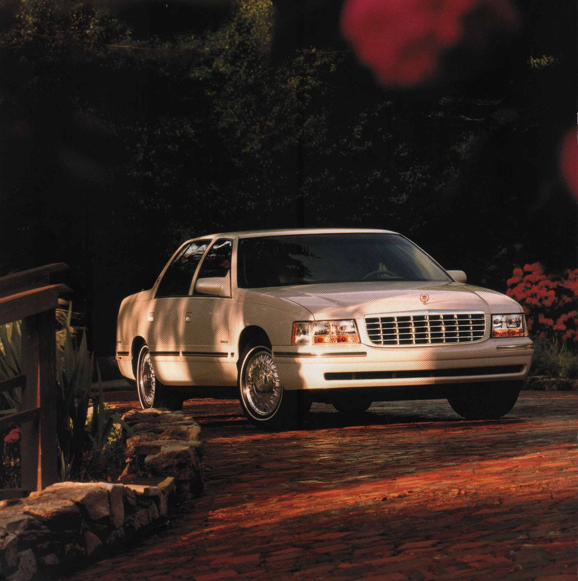 1998_Cadillac_DeVille-12