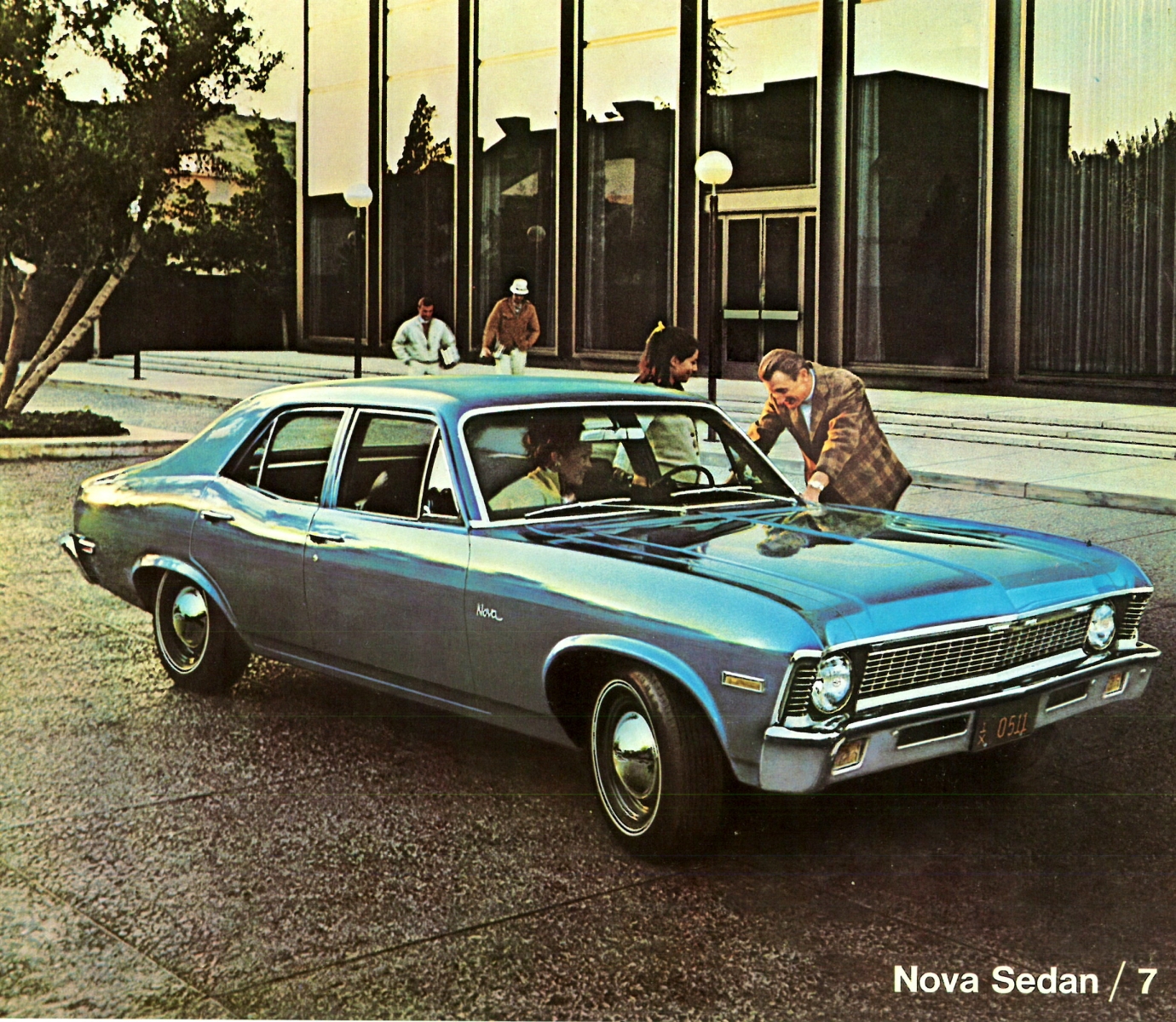 1971_Chevrolet_Dealer_Album-07-07