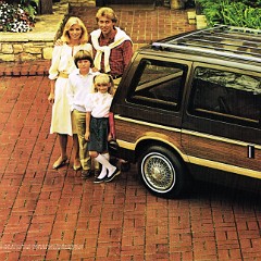 1984_Plymouth_Voyager-10