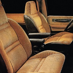 1984_Plymouth_Voyager-13
