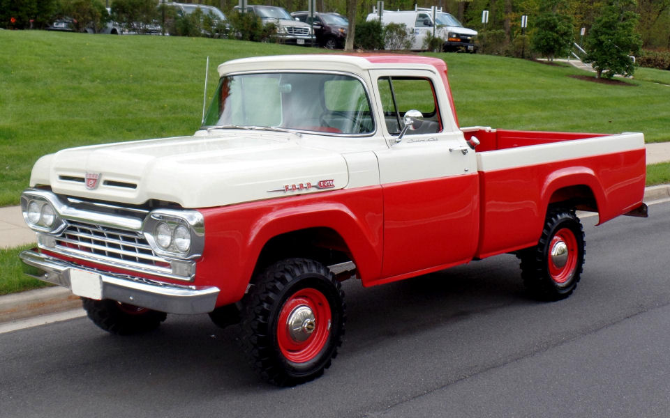 1960_FMC_Truck