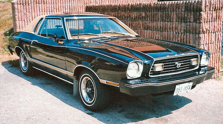 1976_Ford_Mustang