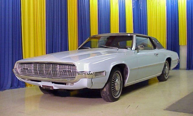 1968_Ford_Thunderbird