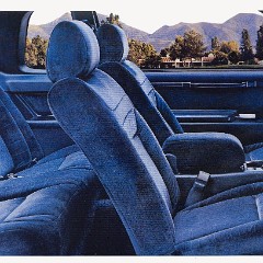 1987_Ford_Thunderbird-06_amp_07