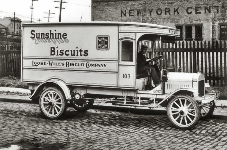 1914_Trucks__and__Vans
