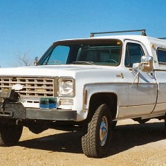 1975-Trucks-and-Vans