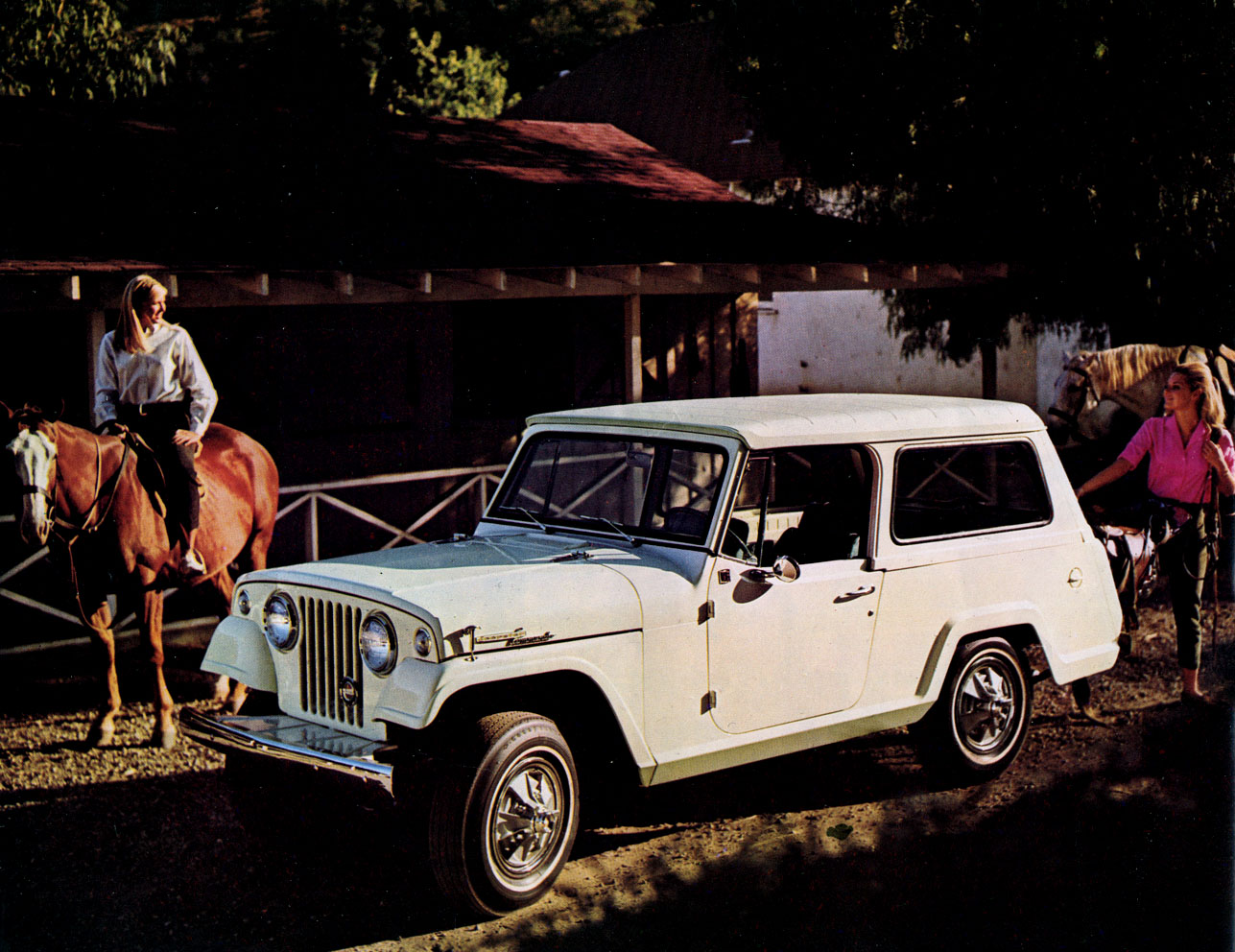 1966_Jeep_Jeepster_Commando-02