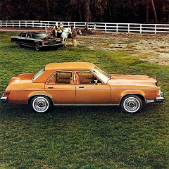 1977_Lincoln_Versailles-06