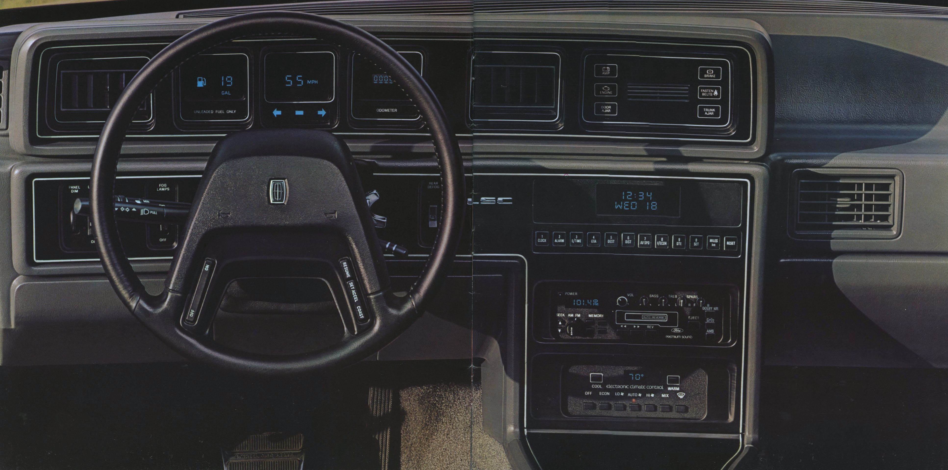 1985_Lincoln_Full_Line_Prestige-10-11