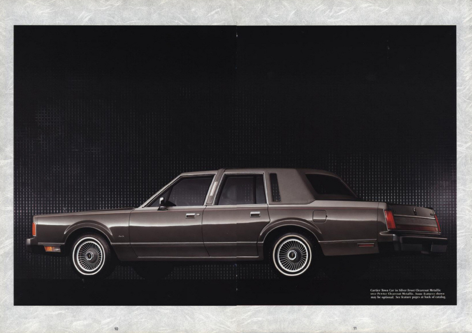 1989_Lincoln_Town_Car-10-11