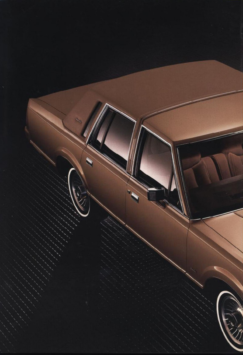 1989_Lincoln_Town_Car-20