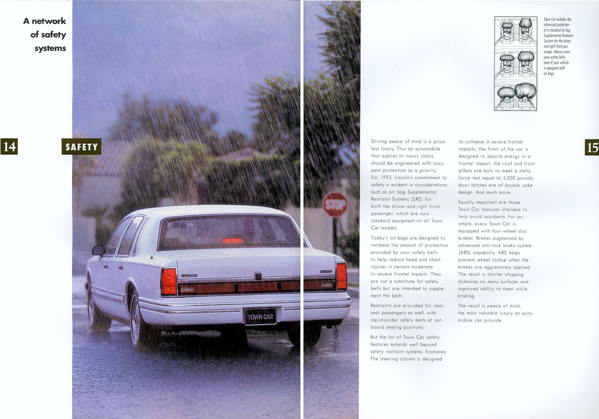 1992_Lincoln_Town_Car-14-15