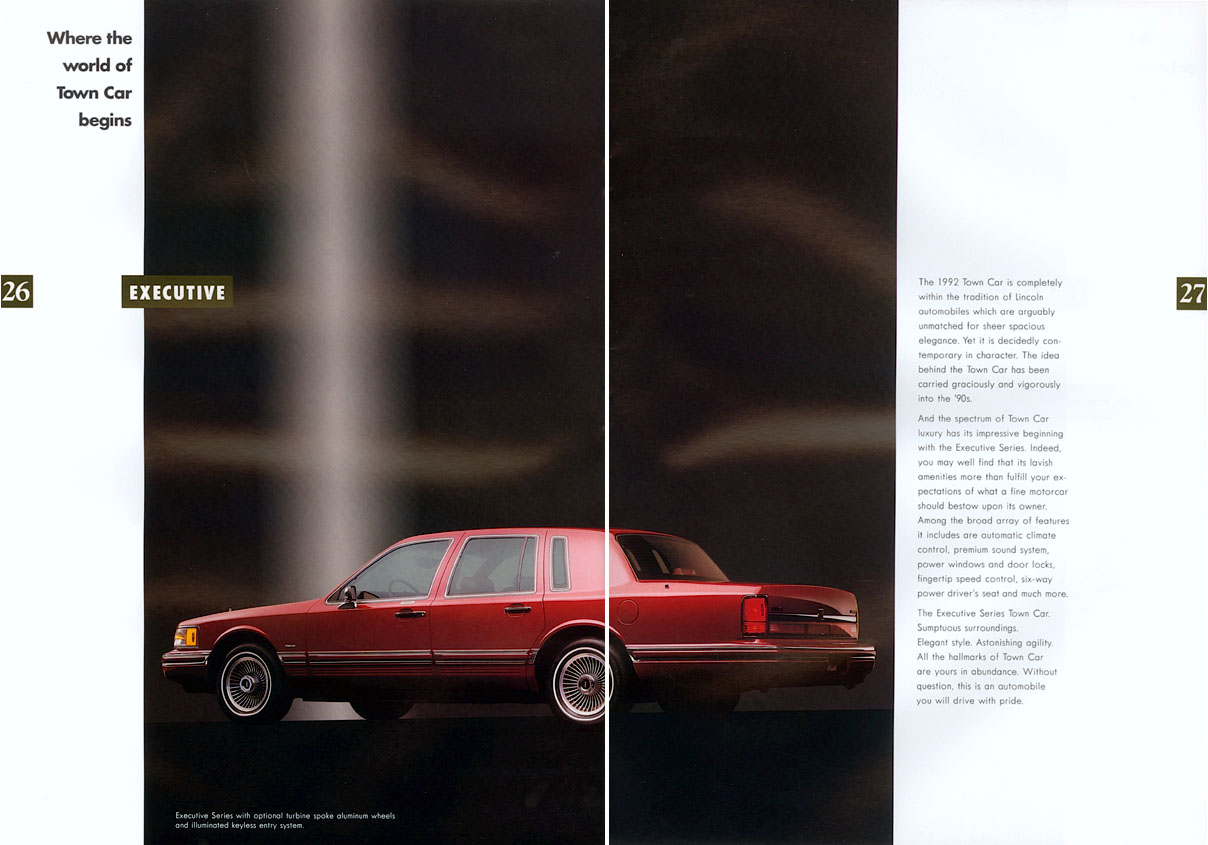 1992_Lincoln_Town_Car-26-27