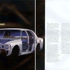 1992_Lincoln_Town_Car-24-25