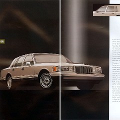 1992_Lincoln_Town_Car-30-31