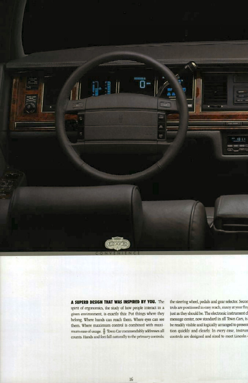 1993_Lincoln_Town_Car-10