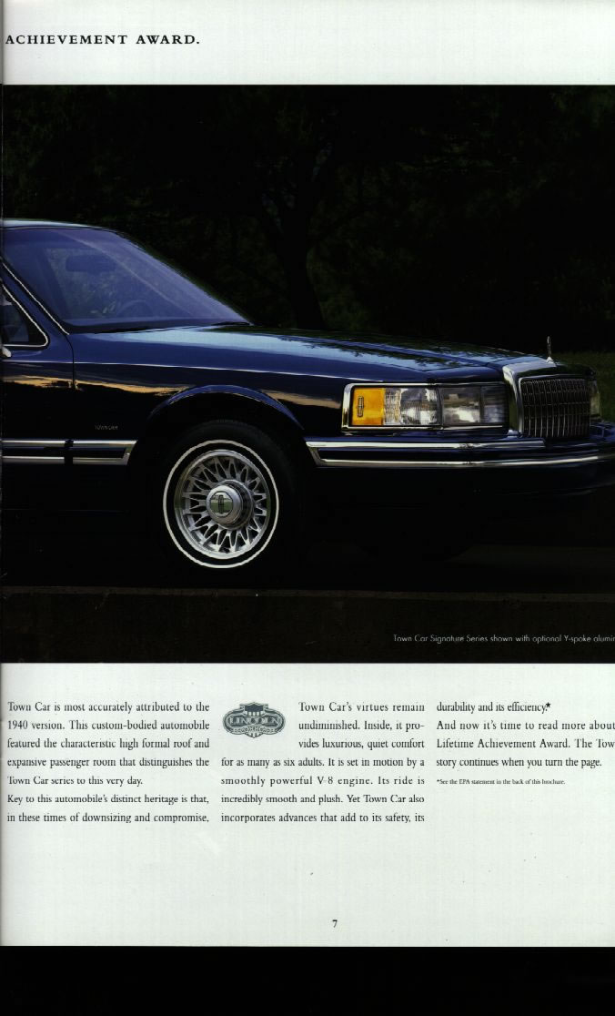 1994_Lincoln_Town_Car-04