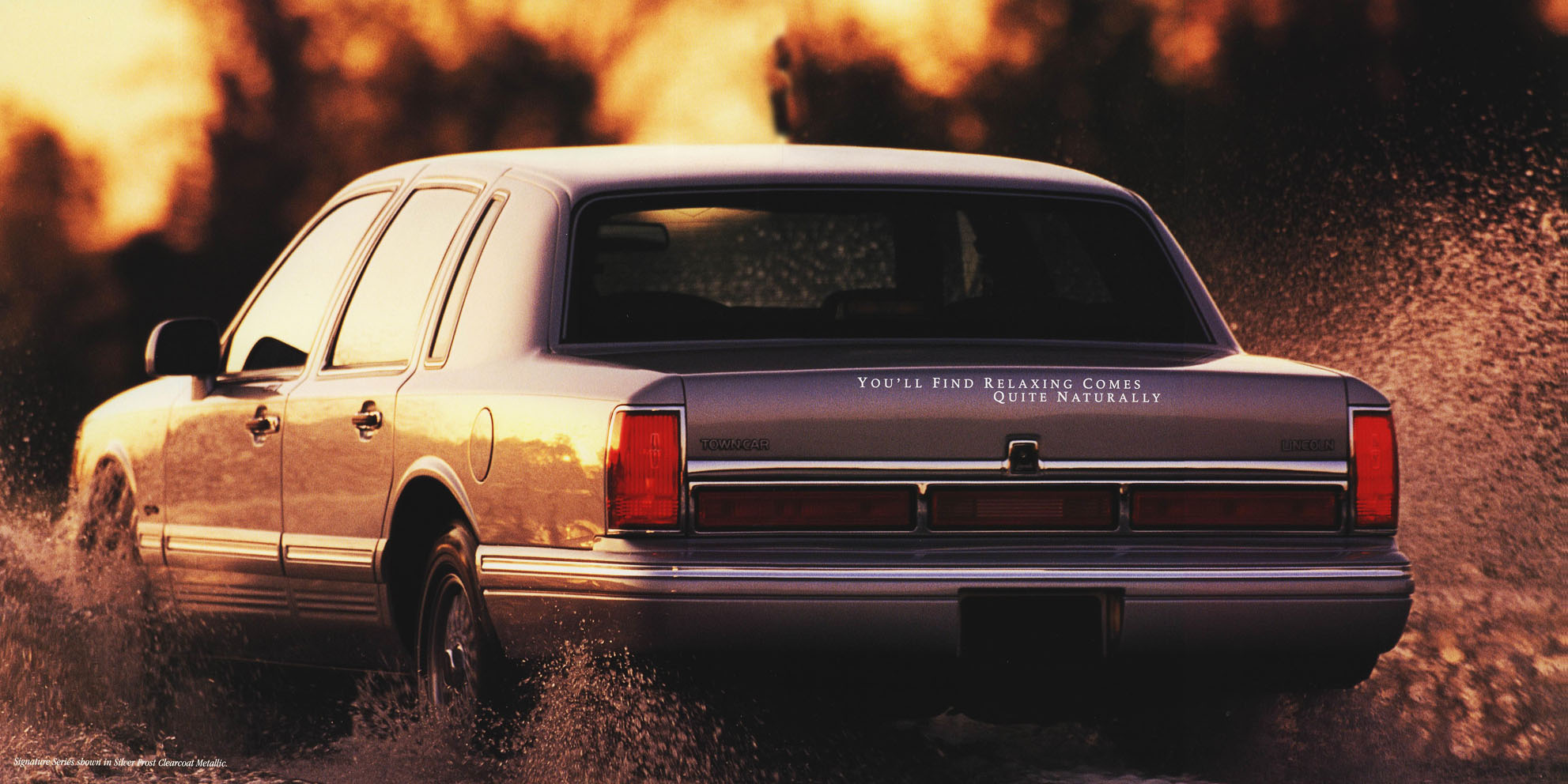 1997_Lincoln_Town_Car-11