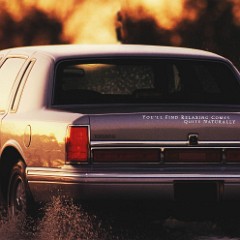 1997_Lincoln_Town_Car-11