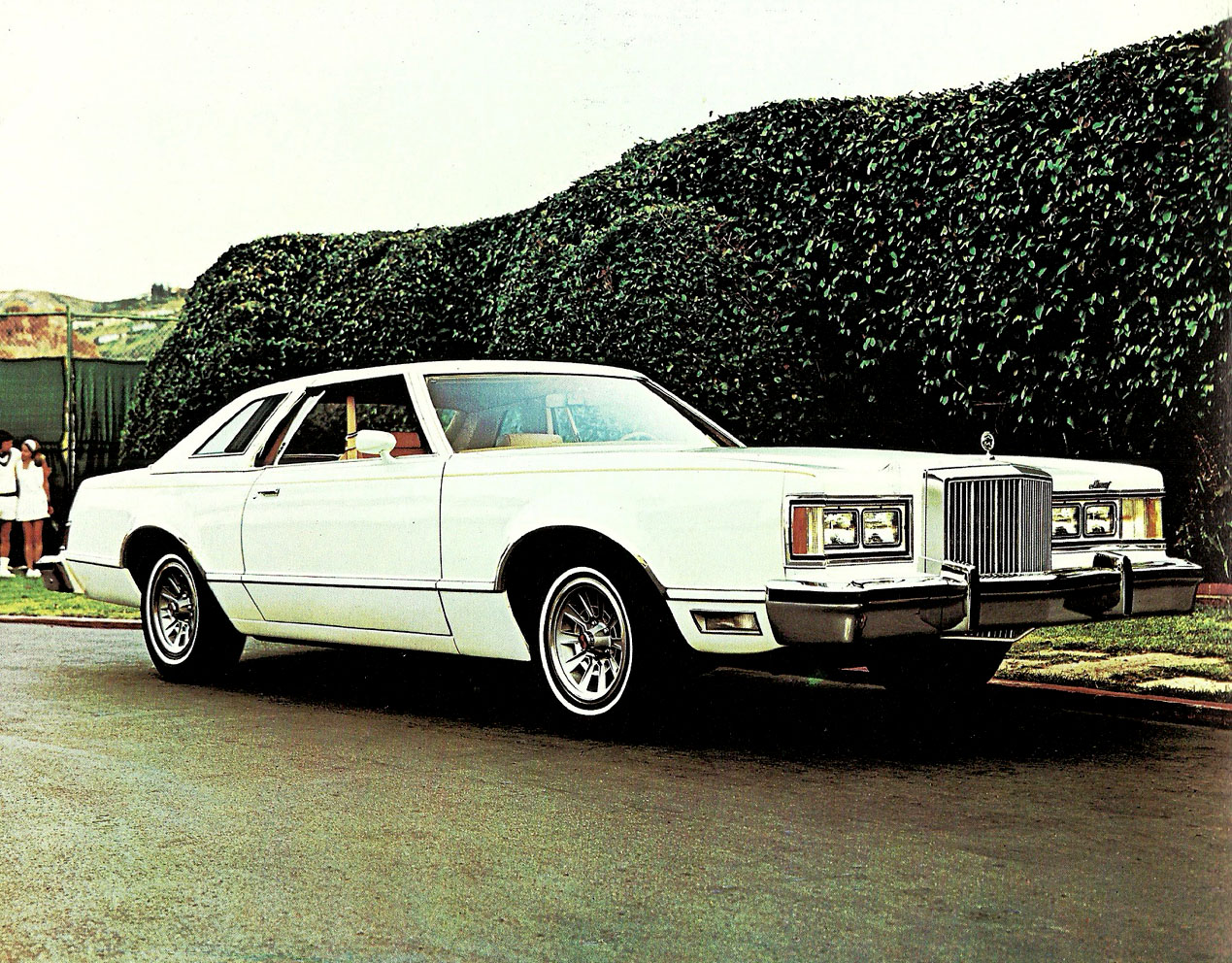 1977_Mercury_Cougar_Prestige-08