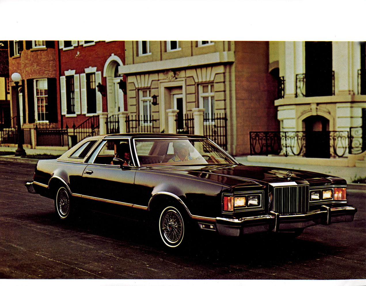 1977_Mercury_Cougar-02