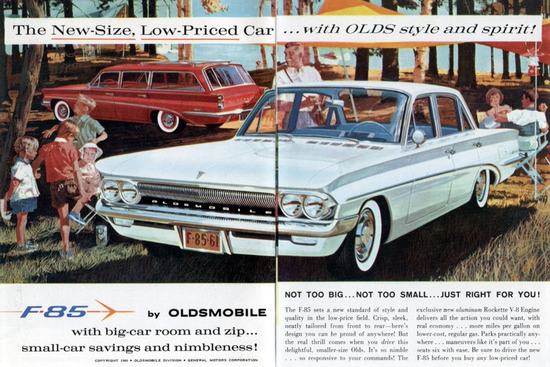 1961_Oldsmobile_F85-02