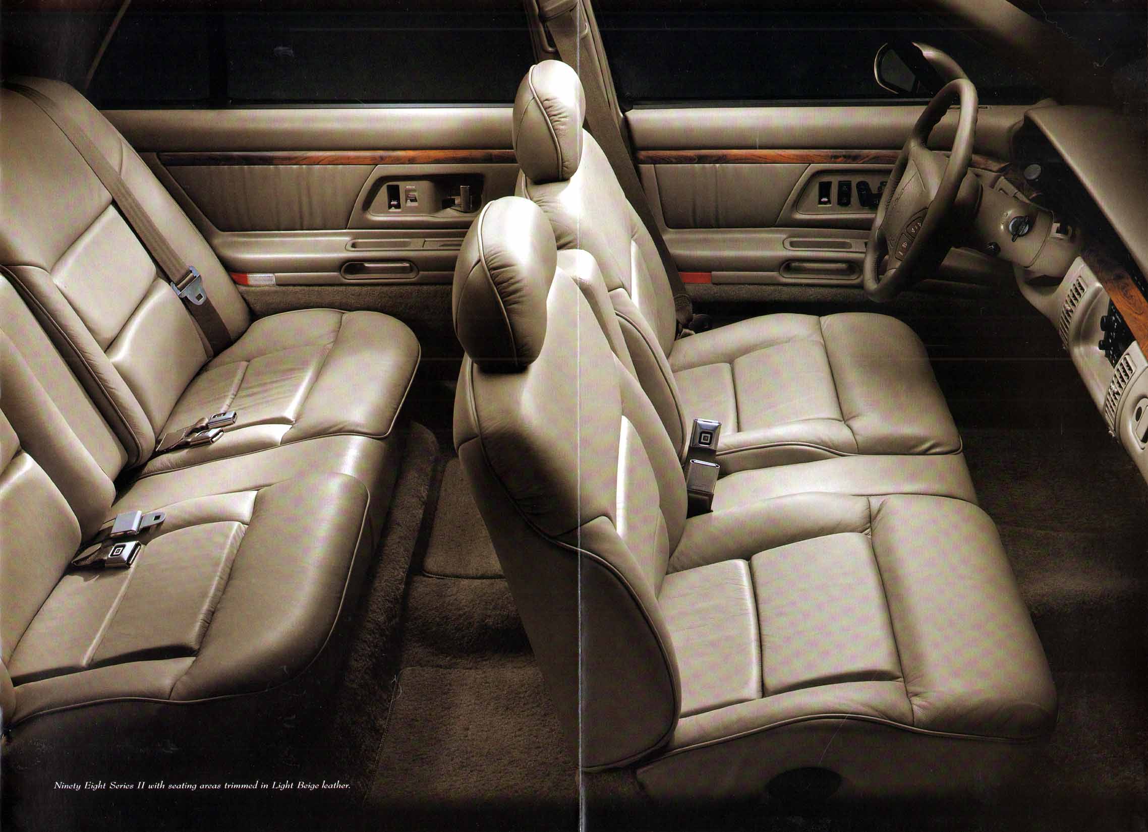 1996_Oldsmobile_Ninety_Eight-08-09