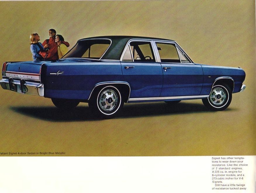 1967_Plymouth_Valiant-04