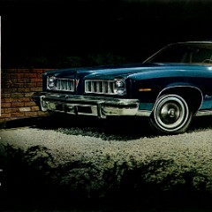 1974_Pontiac_Luxury_LeMans-02-03