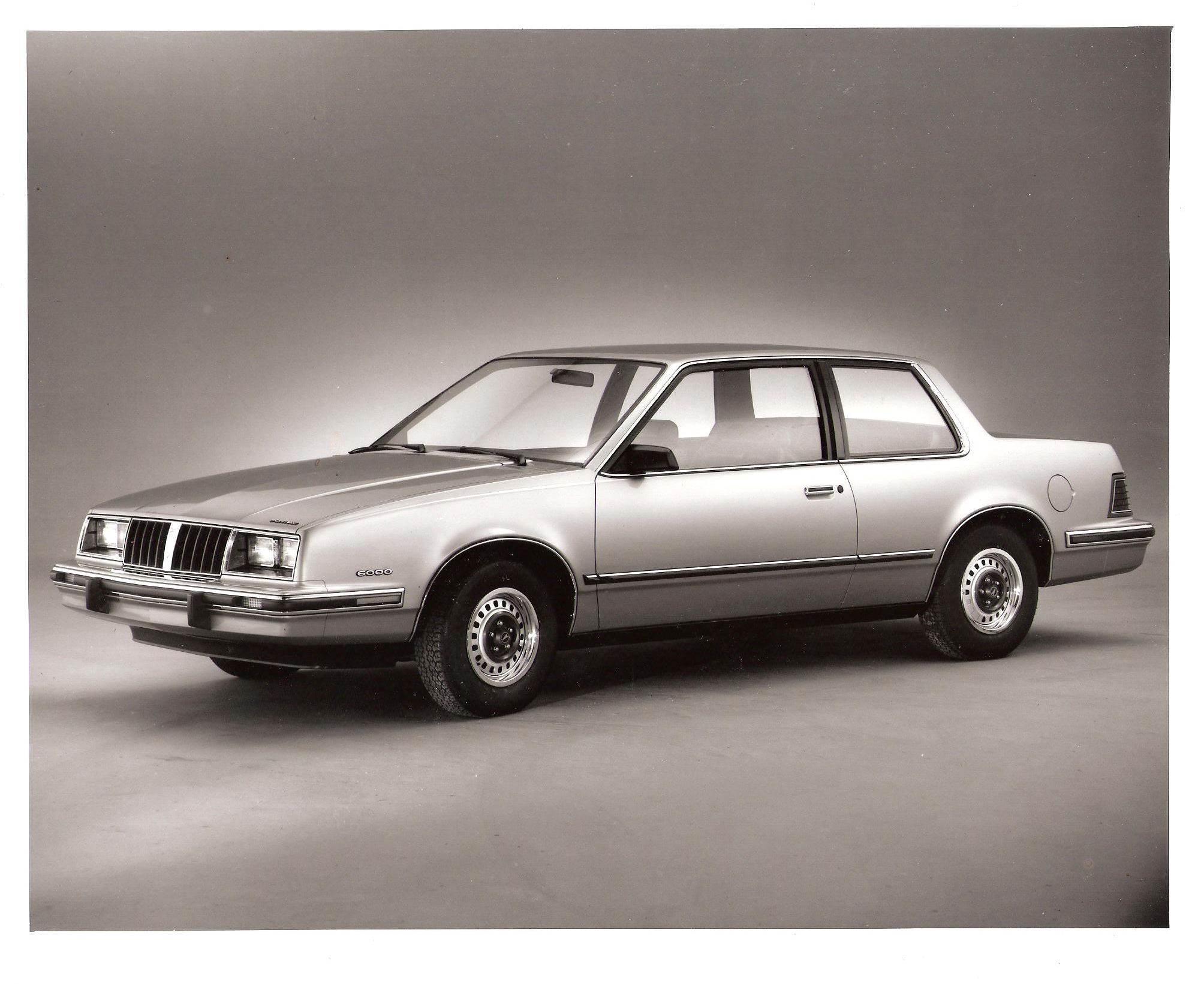 1982_Pontiac_Press_Realease-03